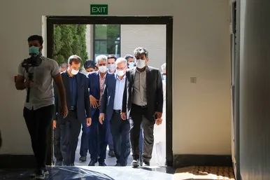 بازدید وزیر بهداشت از شرکت سرم‌سازی ثامن مشهد
