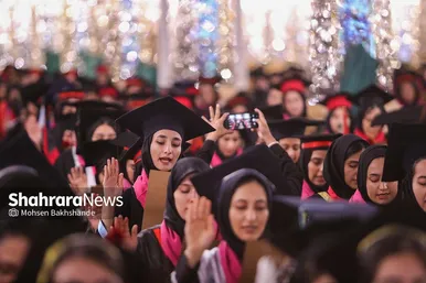 عکس‌هایی از مراسم دانش‌آموختگی دانشجویان علوم پزشکی سراسر کشور در حرم امام‌رضا(ع)