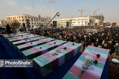 تشییع پیکر مطهر ۱۰ شهید گمنام در مشهد