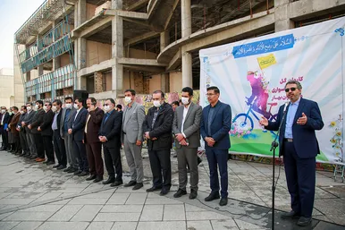 کاروان‌های گل دوچرخه‌سوار منتظران بهار