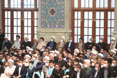 حضور و سخنرانی رهبر انقلاب در اجتماع زائران و مجاوران حرم مطهر رضوی- ۳