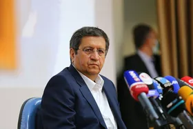 واکنش وزیر اقتصاد به استیضاح خود در مجلس | به سؤالات نمایندگان پاسخ می&zwnj;دهم