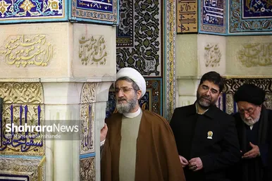 غبارروبی مضجع منور امام رضا(ع)