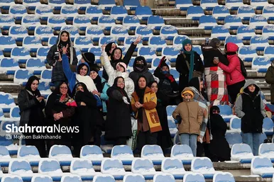 گزارش تصویری | بازی خیریه تیم ستارگان ۹۸ و منتخب خراسان رضوی