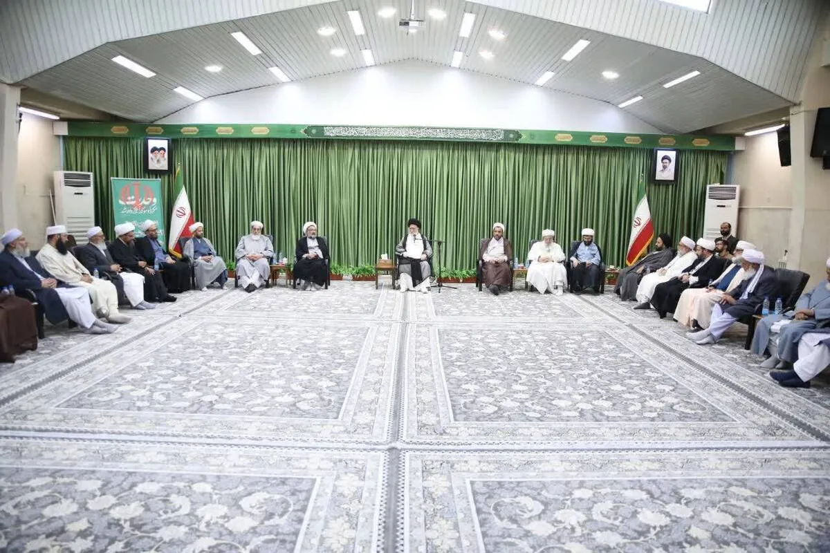 آیت‌الله علم‌الهدی: دشمن با برهم‌زدن محور وحدت، براندازی اسلام را دنبال می‌کند | محور وحدت مسلمانان، محبت و وابستگی به پیامبر اکرم (ص) است