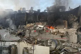 کانال ۱۳ عبری: حملات موشکی ایران، به تأسیسات استراتژیک و پایگاه&zwnj;های ارتش اسرائیل آسیب جبران&zwnj;ناپذیر زده است