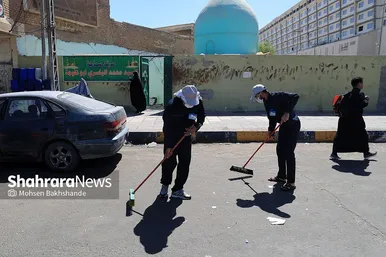 نظافت و رفت و روب معابر نجف اشرف توسط پاکبانان مشهدی در روز اربعین