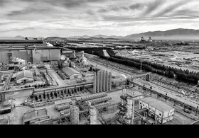 استاندار اصفهان: نیروگاه&zwnj;های برق ۹۰۰ و ۲۵۰ مگاواتی فولاد مبارکه در حمله دشمن خسارت دید