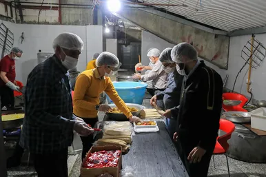  اسکان زائران نوروزی در ورزشگاه امام رضا (ع) مشهد
