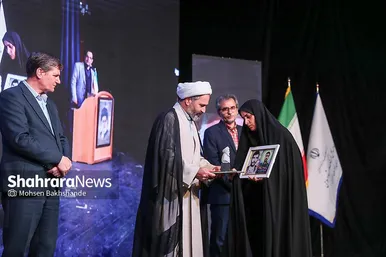 گزارش تصویری | گردهمایی بزرگ اصحاب فرهنگ، هنر، رسانه و قرآن خراسان رضوی در مشهد