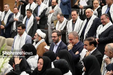 گزارش تصویری | بدرقه پیکر شهید گمنام دفاع مقدس در همایش سالیانه بسیجیان در مشهد