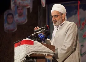 امام&zwnj;جمعه سنندج: وفاداری کُرد&zwnj;ها به نظام زبانزد است| کُرد&zwnj;ها هیچ&zwnj;گاه دنبال ایجاد ناامنی نیستند