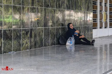 سرگردانی افغانستانی‌ها در مقابل سفارت آلمان