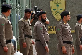 دستگیری ۱۰۸ زائر غیرمجاز در مخزن خودروهای سنگین عربستان