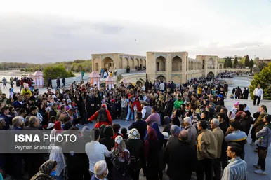 نوروزگردی | اصفهان سی و سه پل