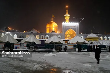 بارش برف زمستانی در حرم مطهر رضوی