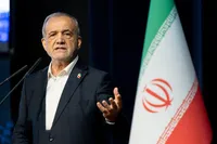 پزشکیان: آنچه نباید رخ دهد، نارضایتی اقشار کم‌درآمد است | باید با افرادی که در قاچاق سوخت نقش دارند، برخورد شود