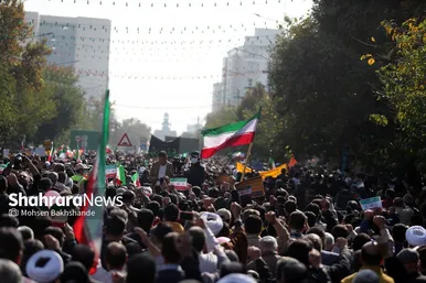 خروش مردم مشهد در راهپیمایی ۱۳ آبان