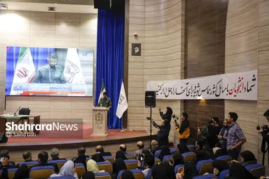 گزارش تصویری | نشست صمیمانه دانشجویان با معاون اجرایی رئیس‌جمهور در دانشگاه علوم پزشکی مشهد (۱۶ آذر ۱۴۰۴)