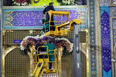 چراغانی و گل آرایی حرم مطهر رضوی به مناسبت میلاد امام رضا (ع)