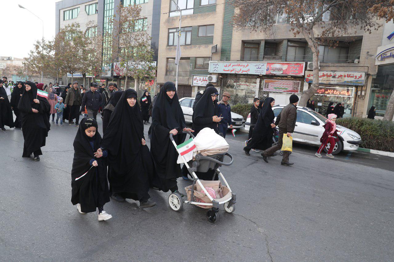 همایش پیاده روی بزرگ خانوادگی در مشهد +تصاویر