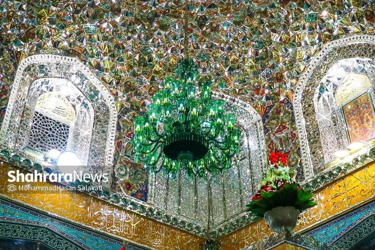 انسان در براده‌های آینه
