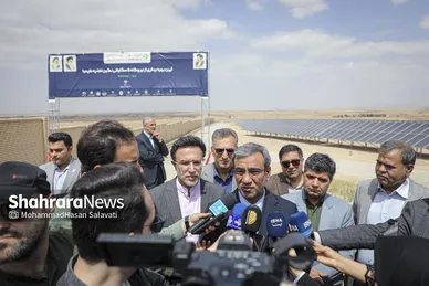 گزارش تصویری | بهره‌برداری از دو نیروگاه خورشیدی ۷ مگاواتی در مشهد