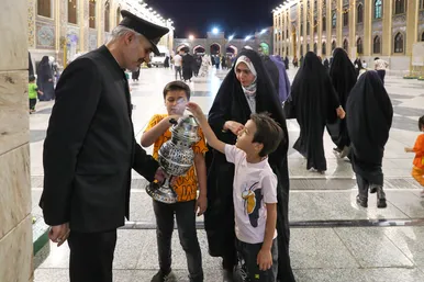  چراغانی حرم مطهر رضوی به مناسبت دهه کرامت