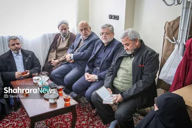 گزارش تصویری | دیدار شهردار مشهد مقدس با خانواده شهید «عیسی علیپور»