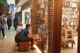 میل به کتابخوانی مشهدی&zwnj;ها در خیابان
