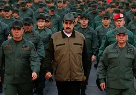 مادورو: آمریکا قصد بمباران ونزوئلا را دارد