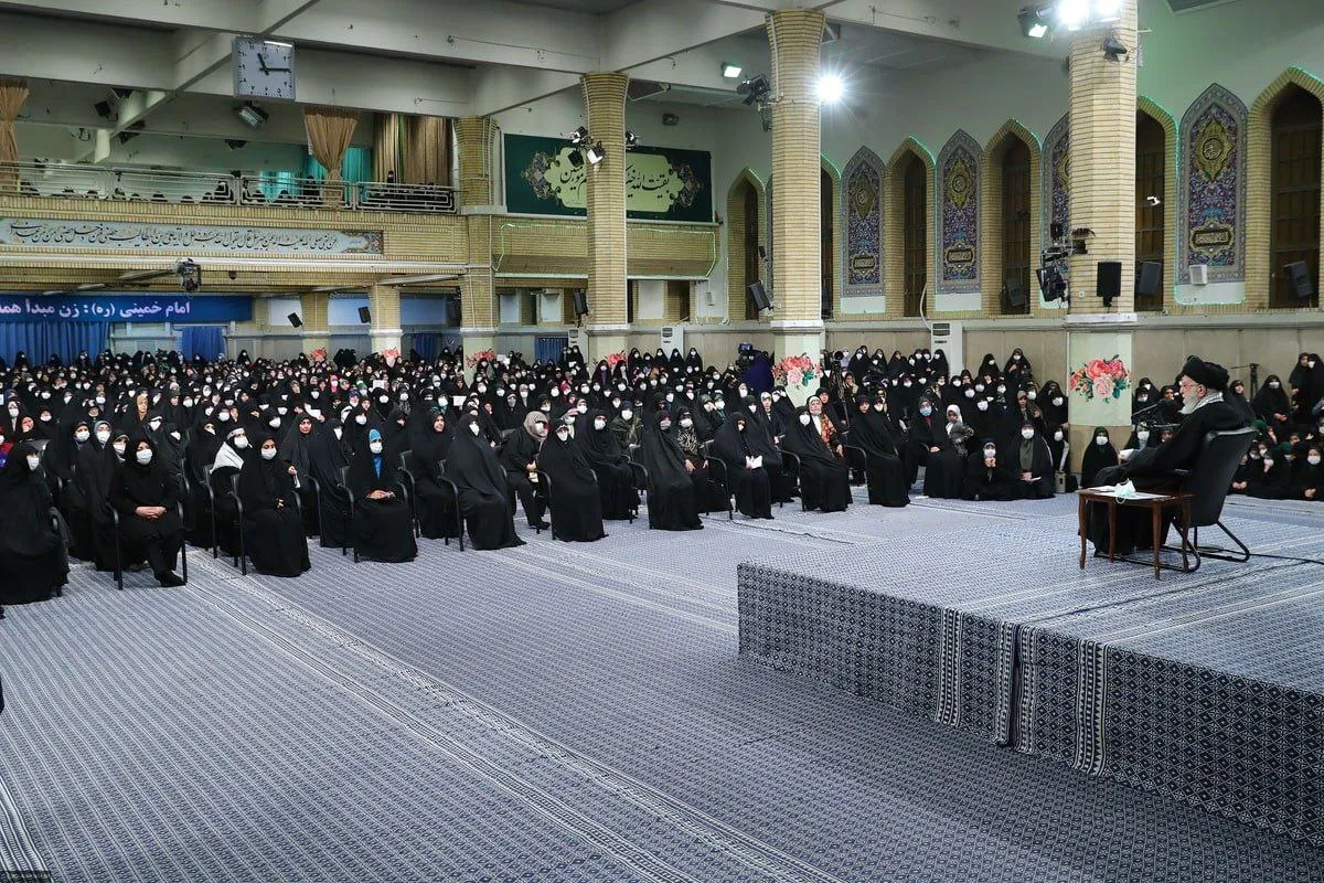 فردا جمعی از بانوان با رهبر انقلاب دیدار می‌کنند (۶ دی ۱۴۰۲)