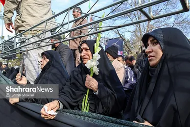گزارش تصویری | مراسم تدفین پیکرهای شهدای مدافع امنیت در آرامستان بهشت‌رضا(ع) مشهد