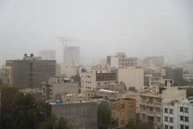 هجوم ریزگردها به آسمان مشهد