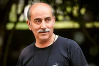 ویدئو | سکانس‌هایی از بازی مهرداد فلاحتگر در سریال‌های تلویزیون