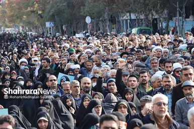 راهپیمایی اصناف، بازاریان و نمازگزاران پس از نماز جمعه مشهد
