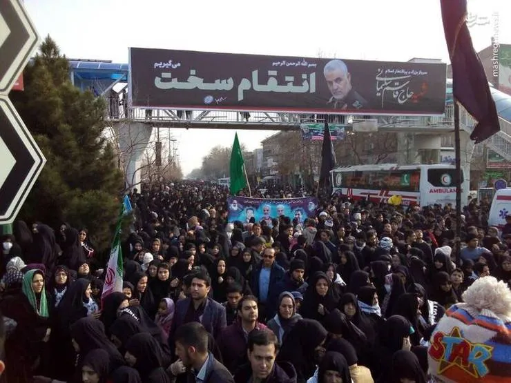 فیلم / فریاد مرگ برآمریکا مردم‌ مشهد در پی #انتقام_سخت در خیابان‌های شهر