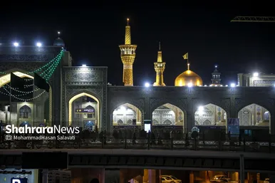 گزارش تصویری | گلباران حرم مطهر امام‌رضا (ع) در شب میلاد حضرت جوادالائمه (ع)