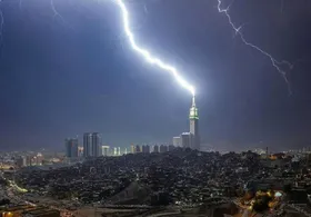 ویدئو| رعد و برق مهیب در مکه