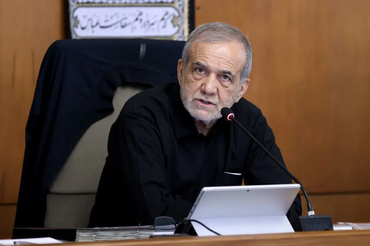 رئیس‌جمهور در جلسه هیئت دولت: آسیب‌شناسی و رفع اشکالات امنیتی آشکارشده در جنگ ۱۲ روزه ضرورت دارد