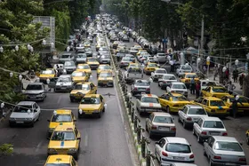 بانوان از سوار شدن در خودرو&zwnj;های خارج از عرف سازمان تاکسیرانی خودداری کنند