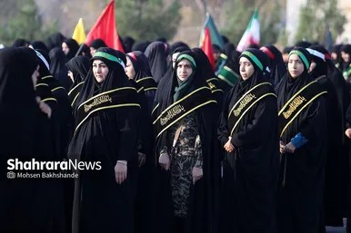 گزارش تصویری | رژه ۲۰ هزار نفری بسیجیان به مناسبت هفته بسیج در مشهد