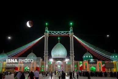 گزارش تصویری | ماه گرفتگی قرن - ایران