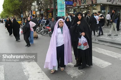گزارش تصویری | زائران نوروزی در خیابان امام‌رضا(ع) مشهد