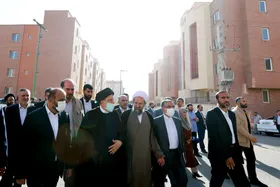 بازدید آیت&zwnj;الله رئیسی از مجتمع ۹۸۰ واحدی سبحان قرچک