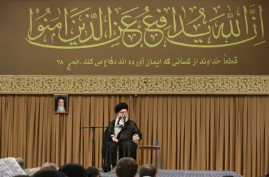 گزارش تصویری دیدار صبح امروز پیشکسوتان و فعالان دفاع مقدس و مقاومت با رهبر معظم انقلاب (۴ مهر ۱۴۰۳)
