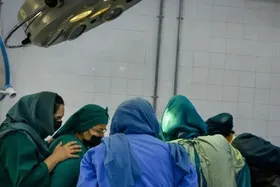 یکسان&zwnj;سازی به&zwnj;سبک طالبان | حقوق کارمندان زن در افغانستان فقط ۵ هزار افغانی