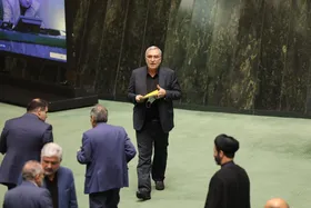 &laquo;گرانی و کمبود دارو&raquo; وزیر بهداشت را به مجلس کشاند