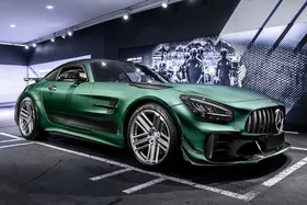 رونمایی از نسخه سفارشی مرسدس AMG GT R Pro توسط کارلکس دیزاین