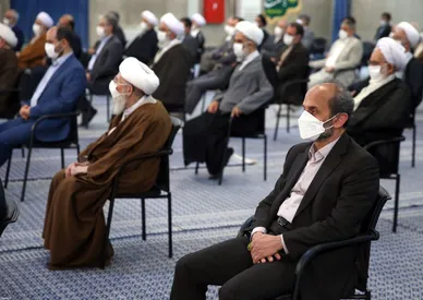 دیدار جمعی از مسئولان نظام و مهمانان شرکت کننده در کنفرانس وحدت اسلامی با رهبر معظم انقلاب